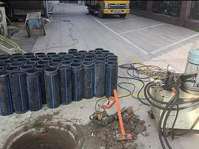 济阳PE置换管厂家 DN315置换管 非开挖管短管置换